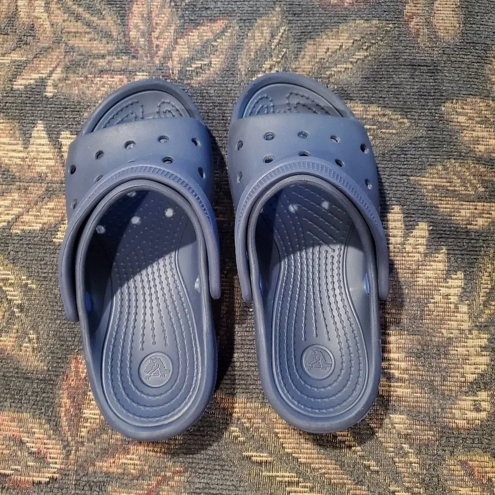 Kids two-toned blue sandals